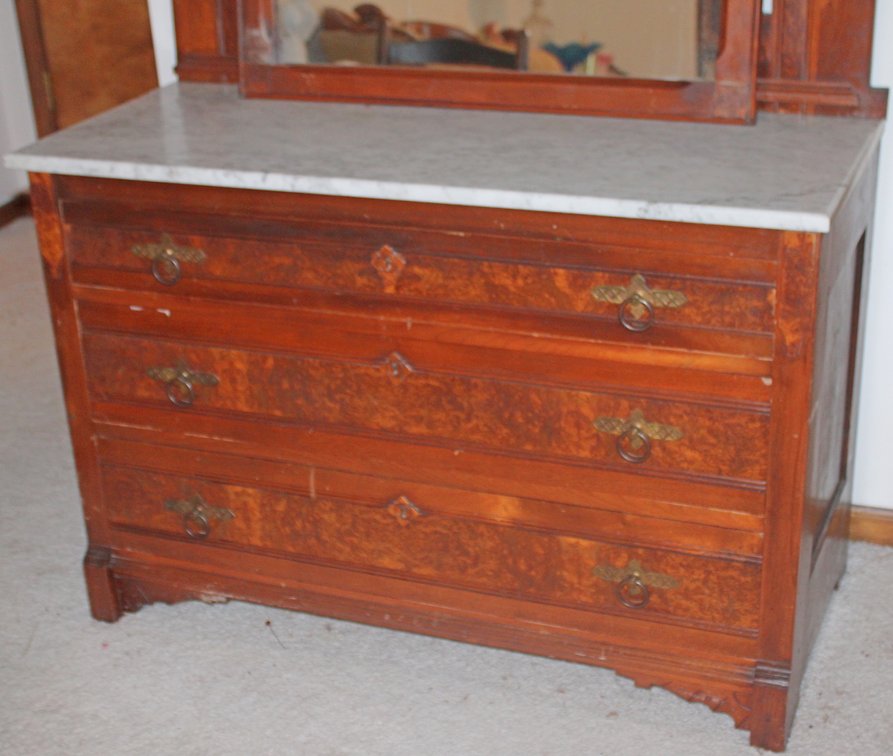 Image for FANTASTIC INDOOR COLLECTOR'S 2-RING ESTATE AUCTION