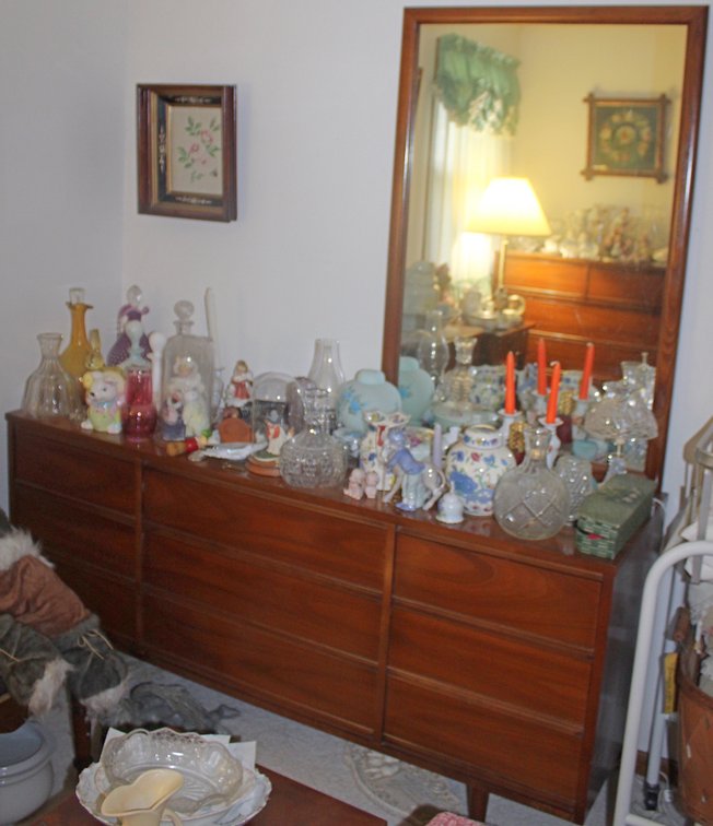 Image for FANTASTIC INDOOR COLLECTOR'S 2-RING ESTATE AUCTION