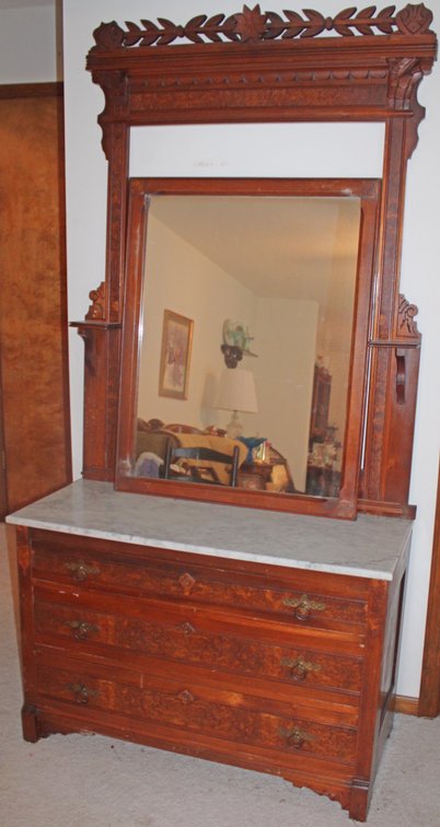 Image for FANTASTIC INDOOR COLLECTOR'S 2-RING ESTATE AUCTION