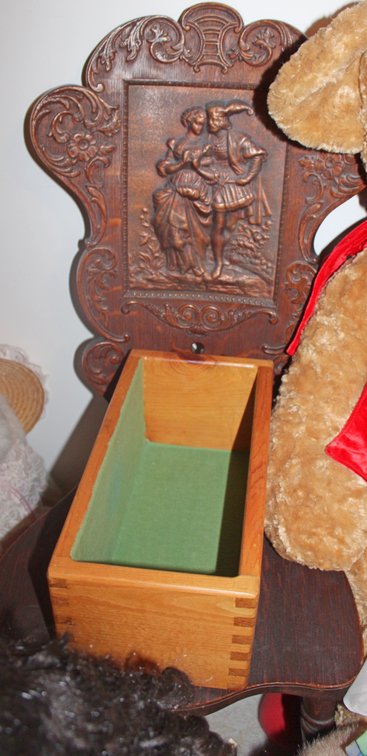 Image for FANTASTIC INDOOR COLLECTOR'S 2-RING ESTATE AUCTION