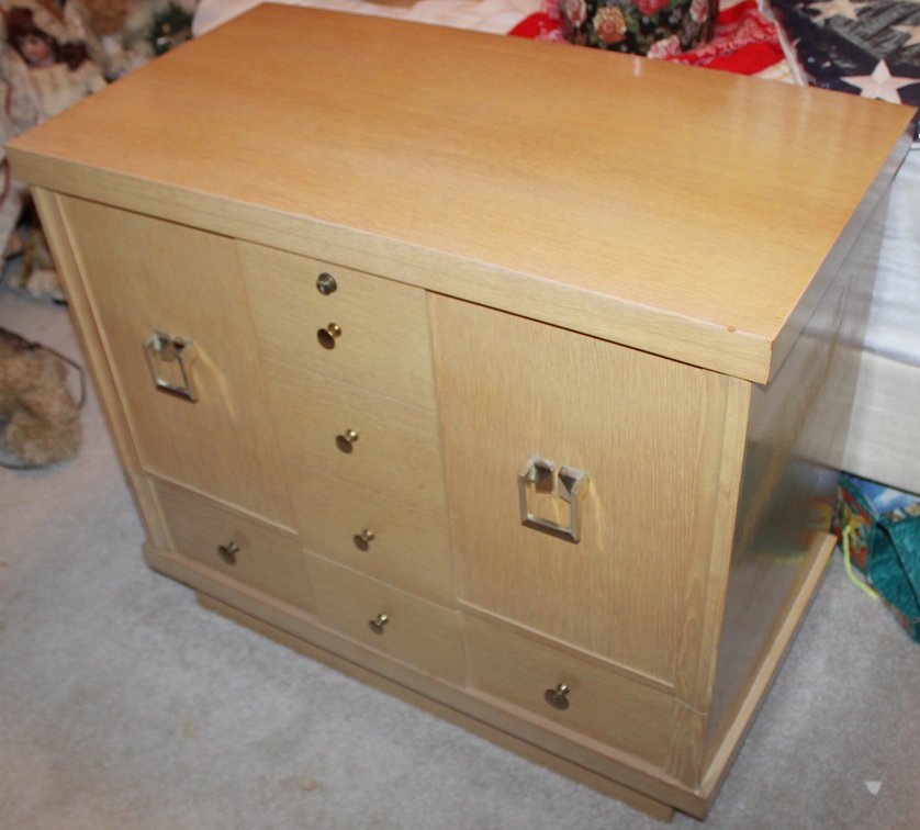 Image for FANTASTIC INDOOR COLLECTOR'S 2-RING ESTATE AUCTION