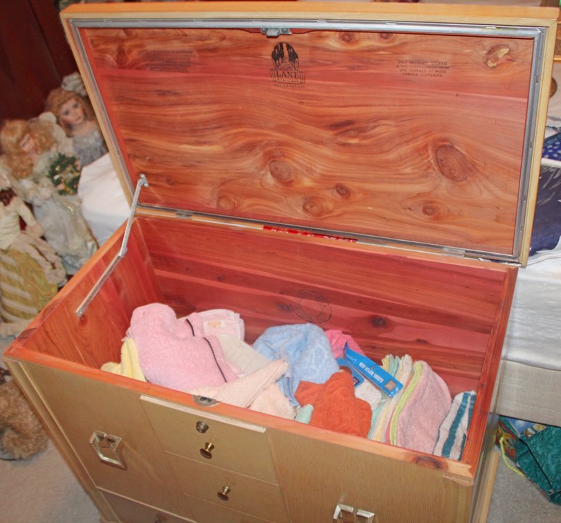 Image for FANTASTIC INDOOR COLLECTOR'S 2-RING ESTATE AUCTION