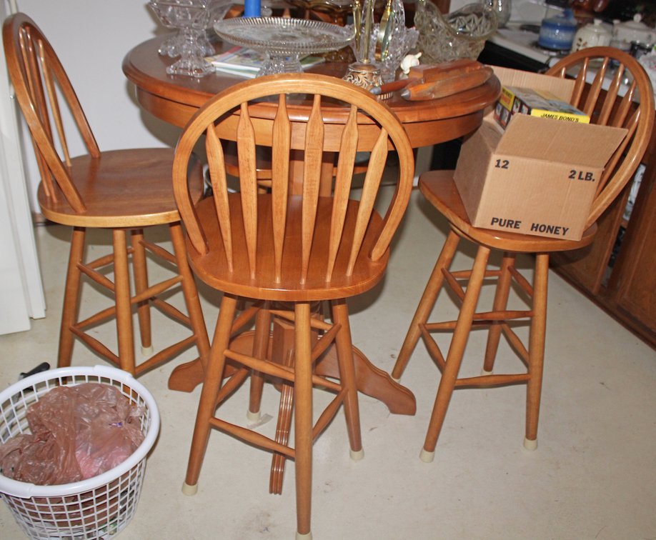 Image for FANTASTIC INDOOR COLLECTOR'S 2-RING ESTATE AUCTION