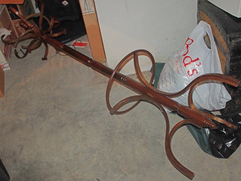 Image for FANTASTIC INDOOR COLLECTOR'S 2-RING ESTATE AUCTION