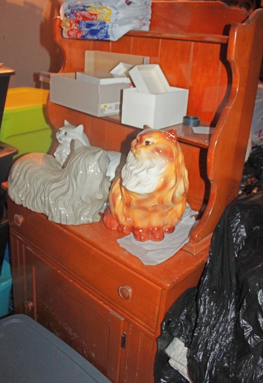 Image for FANTASTIC INDOOR COLLECTOR'S 2-RING ESTATE AUCTION