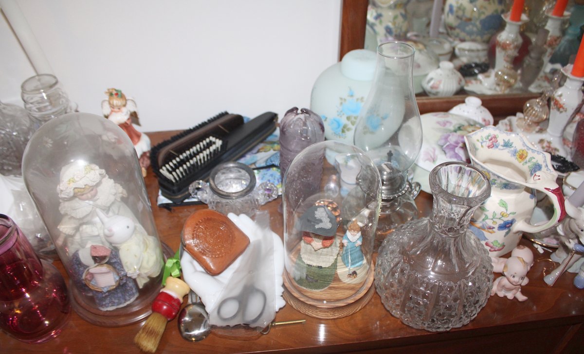 Image for FANTASTIC INDOOR COLLECTOR'S 2-RING ESTATE AUCTION