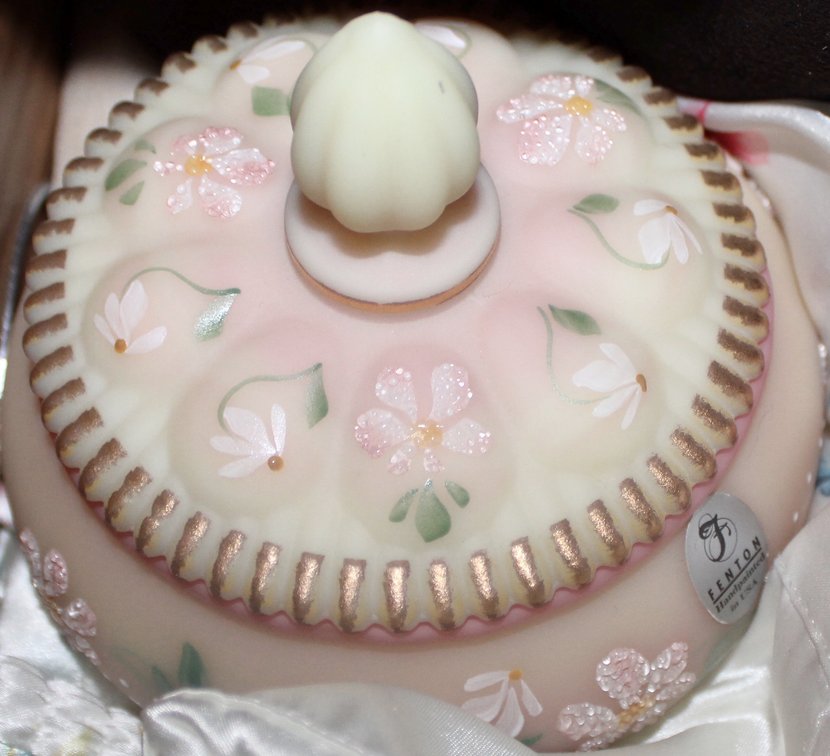 Image for FANTASTIC INDOOR COLLECTOR'S 2-RING ESTATE AUCTION