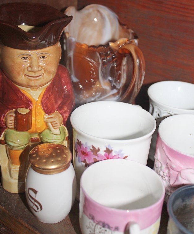 Image for FANTASTIC INDOOR COLLECTOR'S 2-RING ESTATE AUCTION