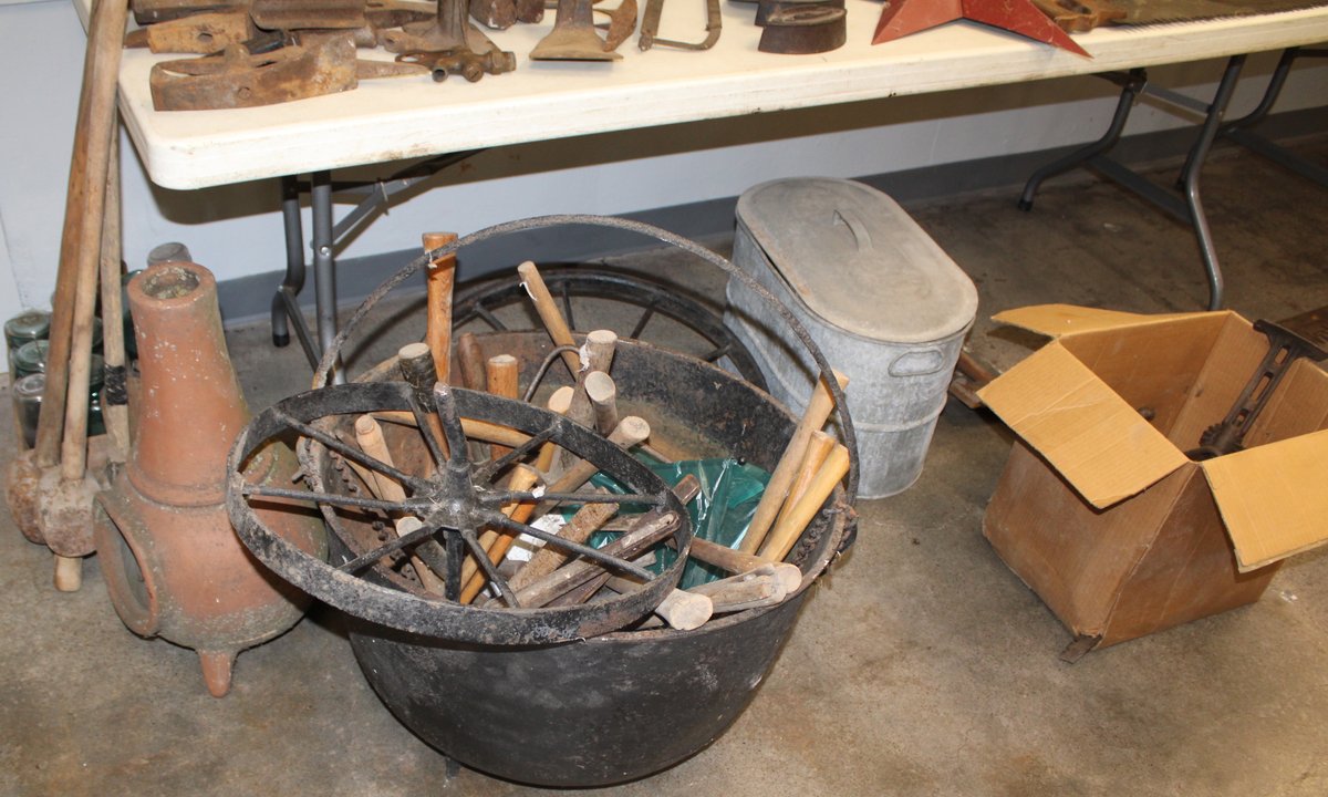 Image for INDOOR DOUBLE ESTATE AUCTION