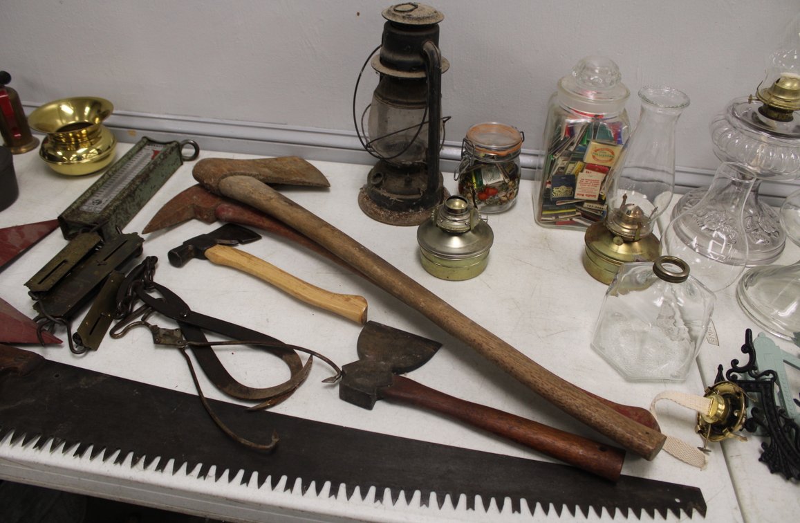 Image for INDOOR DOUBLE ESTATE AUCTION
