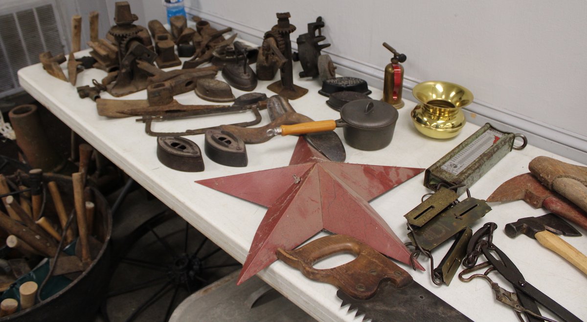 Image for INDOOR DOUBLE ESTATE AUCTION