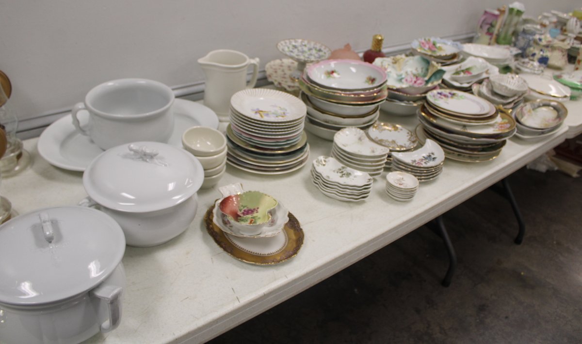 Image for INDOOR DOUBLE ESTATE AUCTION