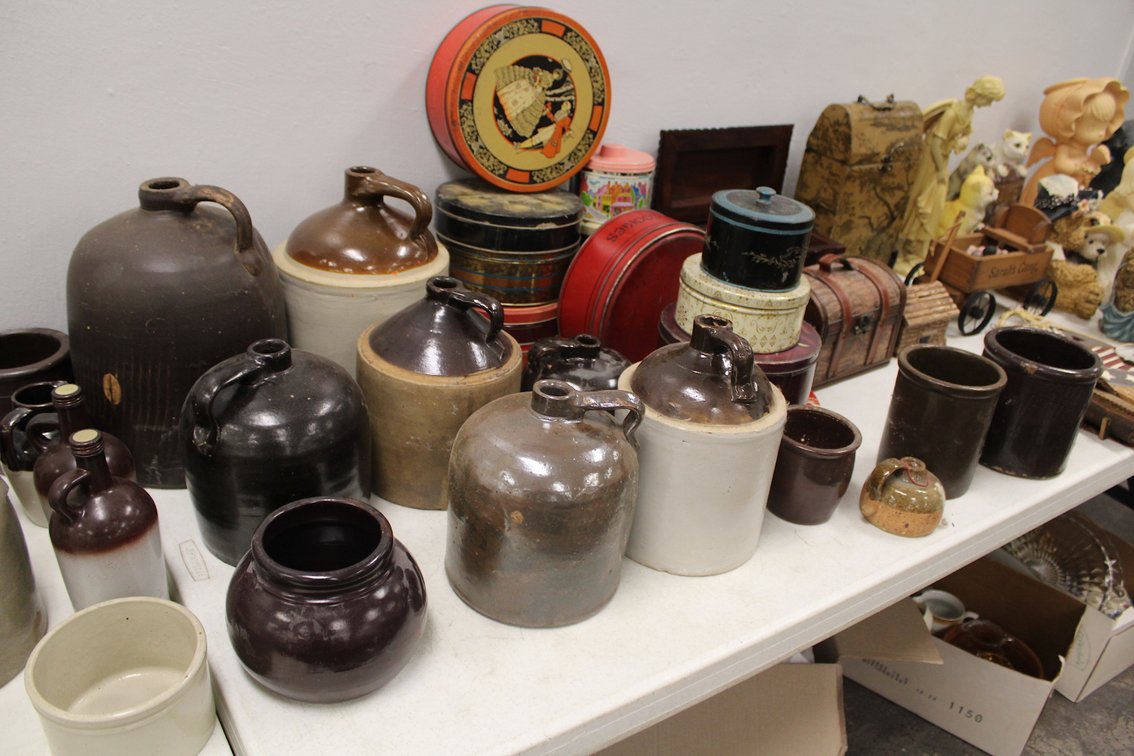 Image for INDOOR DOUBLE ESTATE AUCTION
