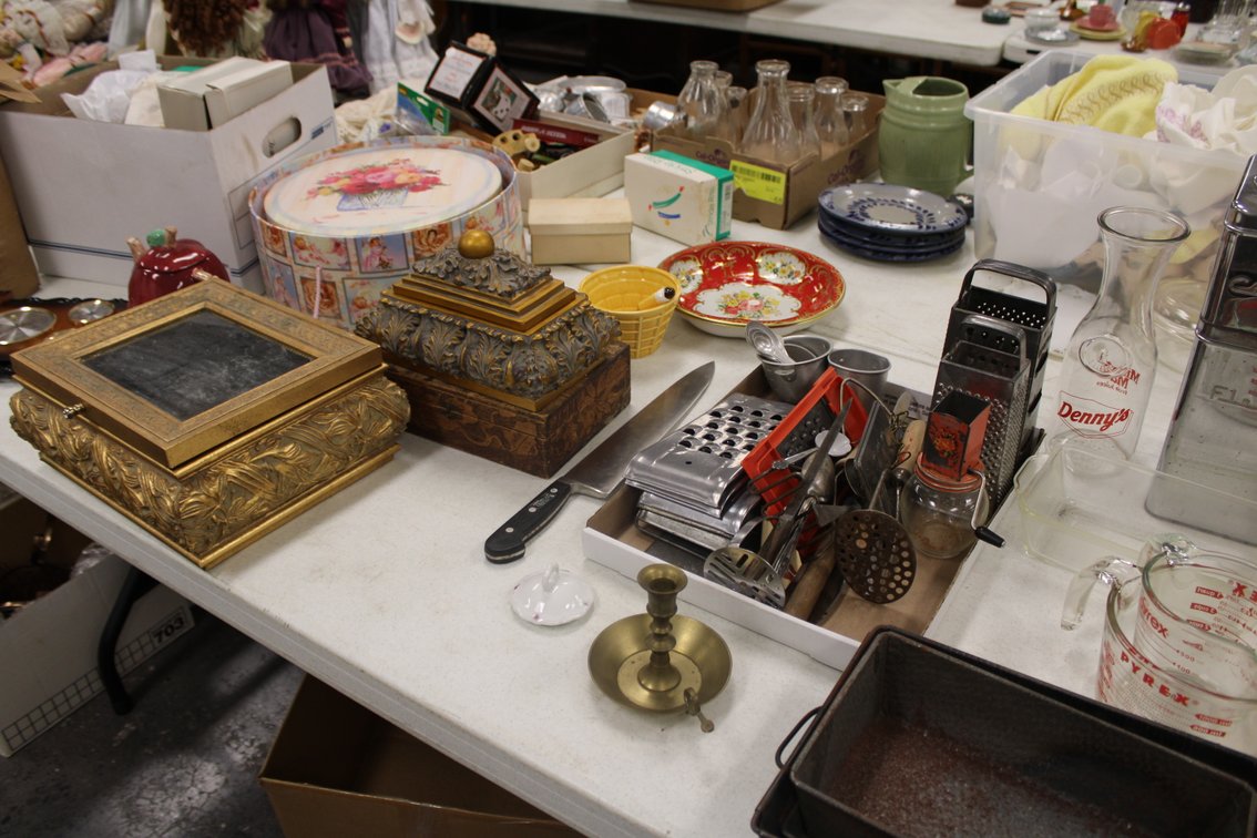 Image for INDOOR DOUBLE ESTATE AUCTION