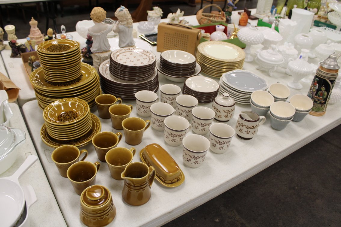 Image for INDOOR DOUBLE ESTATE AUCTION