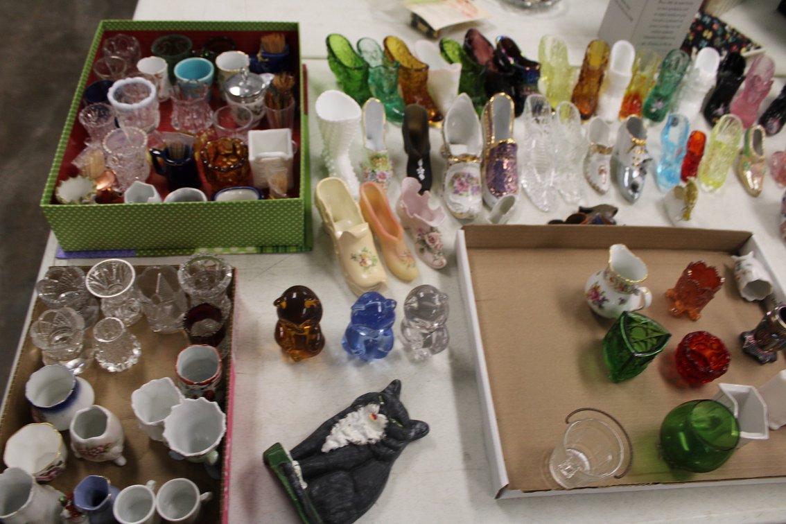 Image for INDOOR DOUBLE ESTATE AUCTION