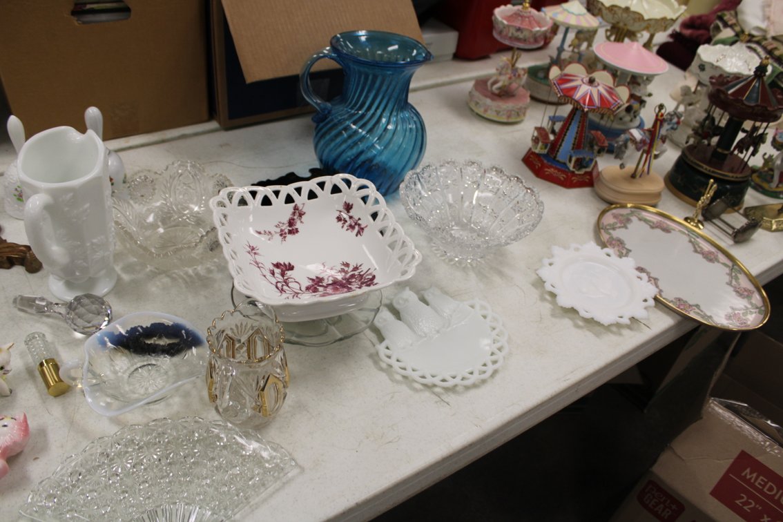 Image for INDOOR DOUBLE ESTATE AUCTION