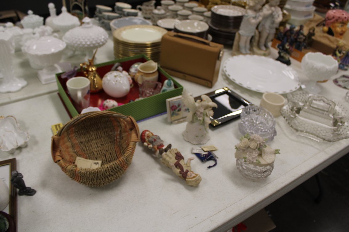 Image for INDOOR DOUBLE ESTATE AUCTION