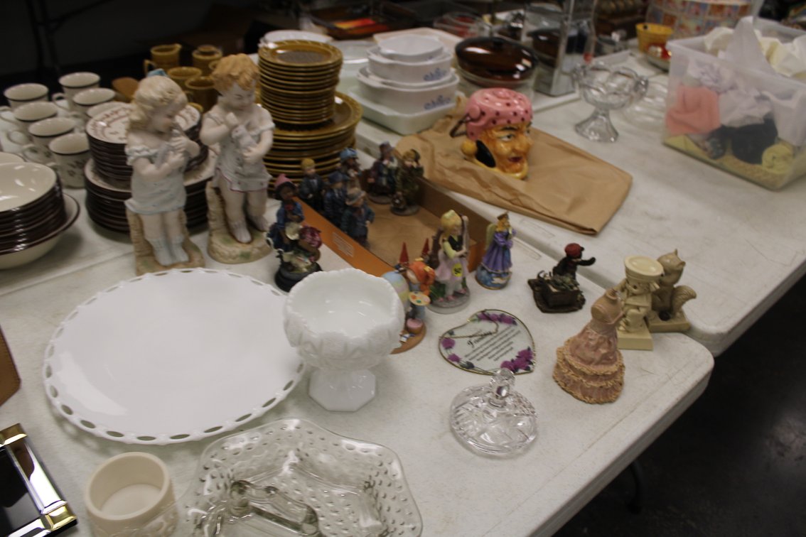 Image for INDOOR DOUBLE ESTATE AUCTION