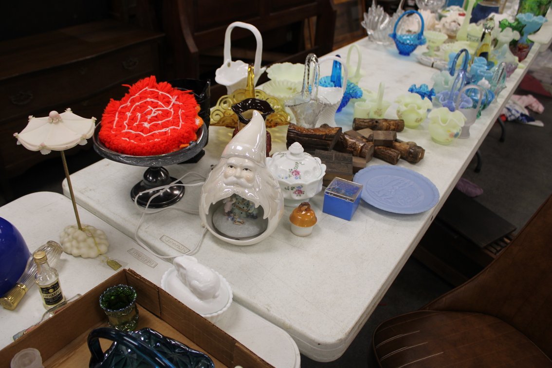 Image for INDOOR DOUBLE ESTATE AUCTION