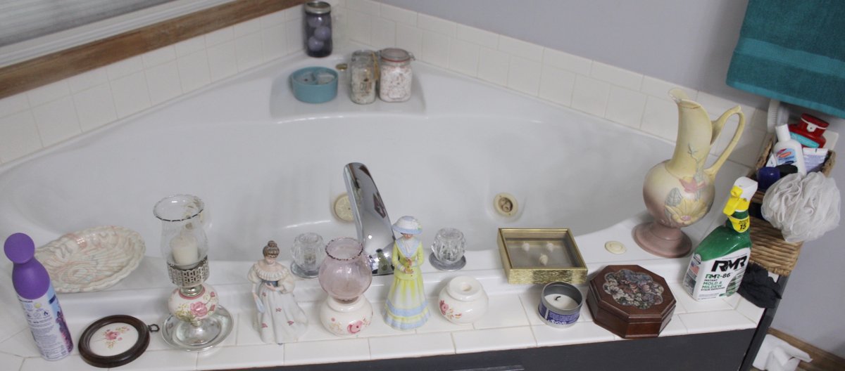Image for EMERGENCY SHORT NOTICE COMPLETE LIVING ESTATE AUCTION