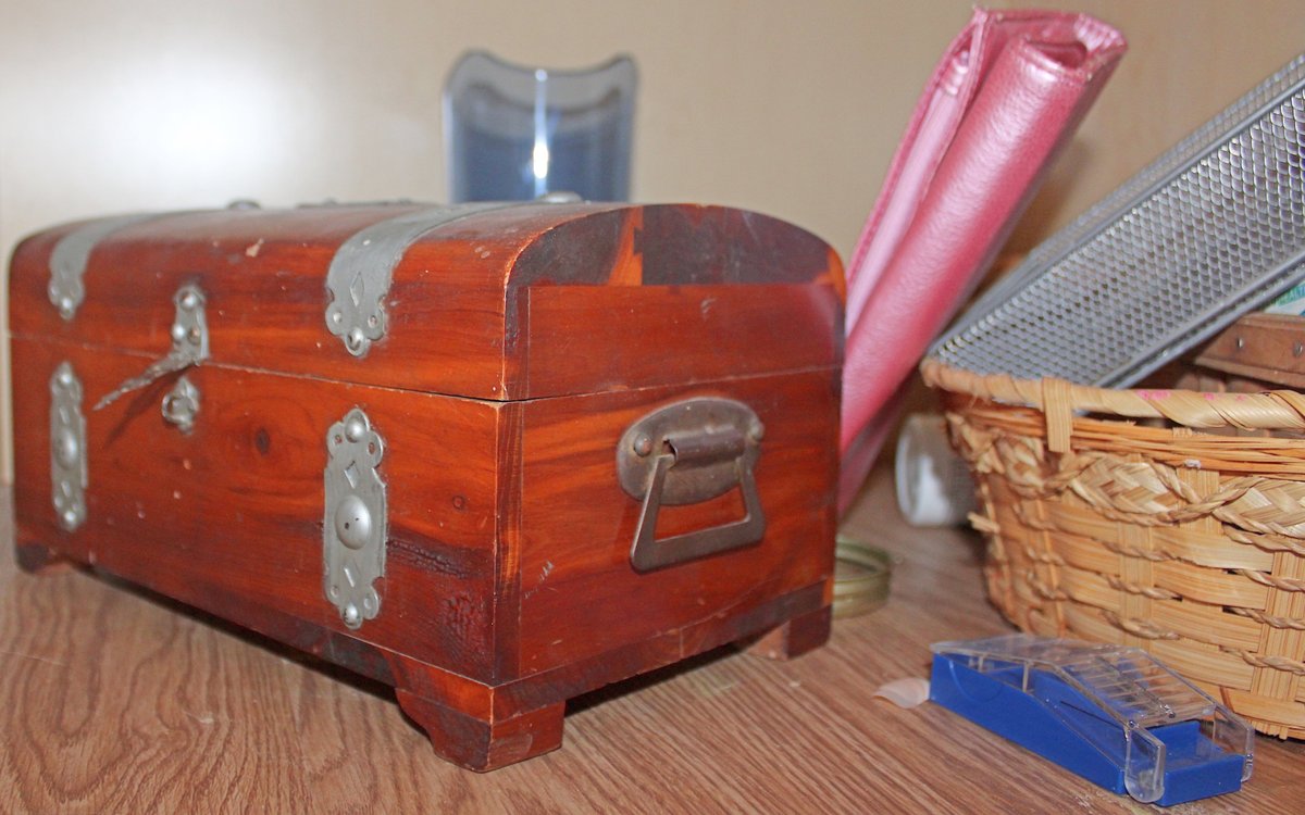 Image for EMERGENCY SHORT NOTICE COMPLETE LIVING ESTATE AUCTION