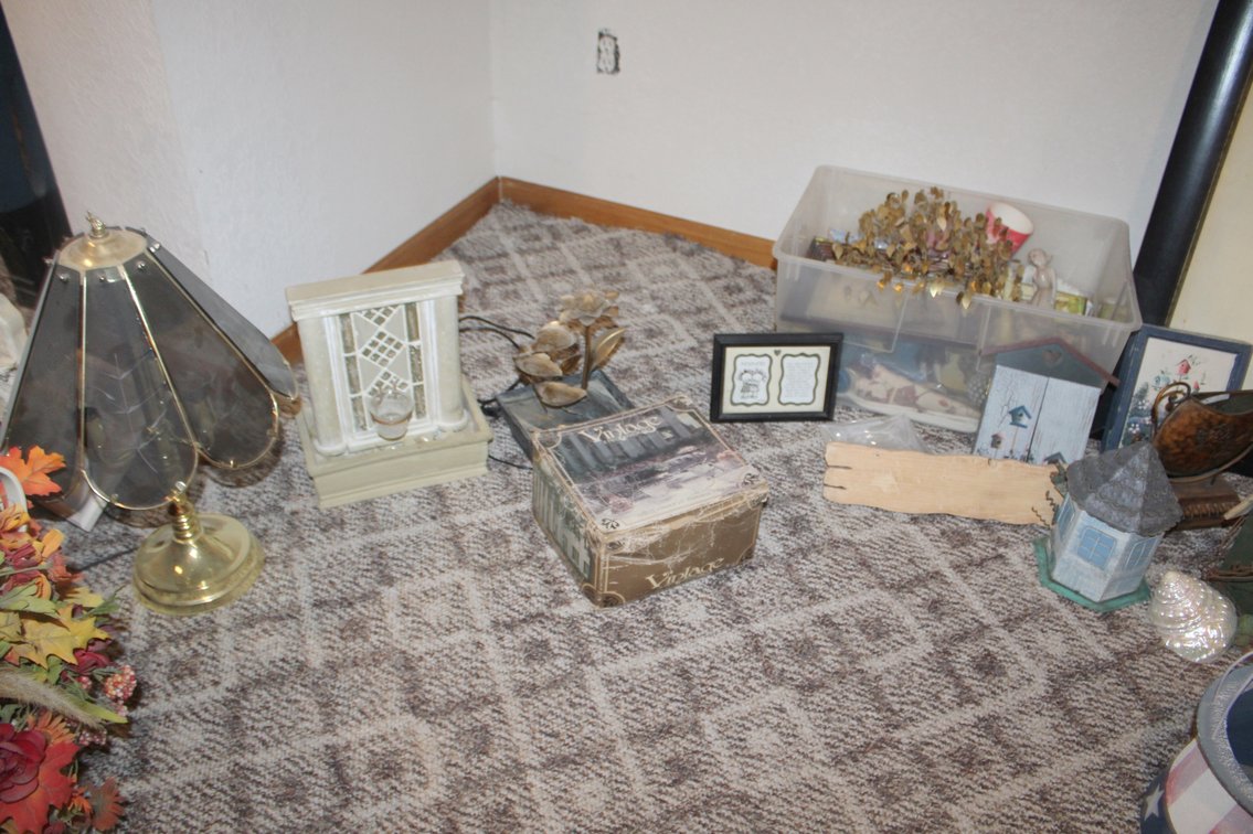 Image for EMERGENCY SHORT NOTICE COMPLETE LIVING ESTATE AUCTION