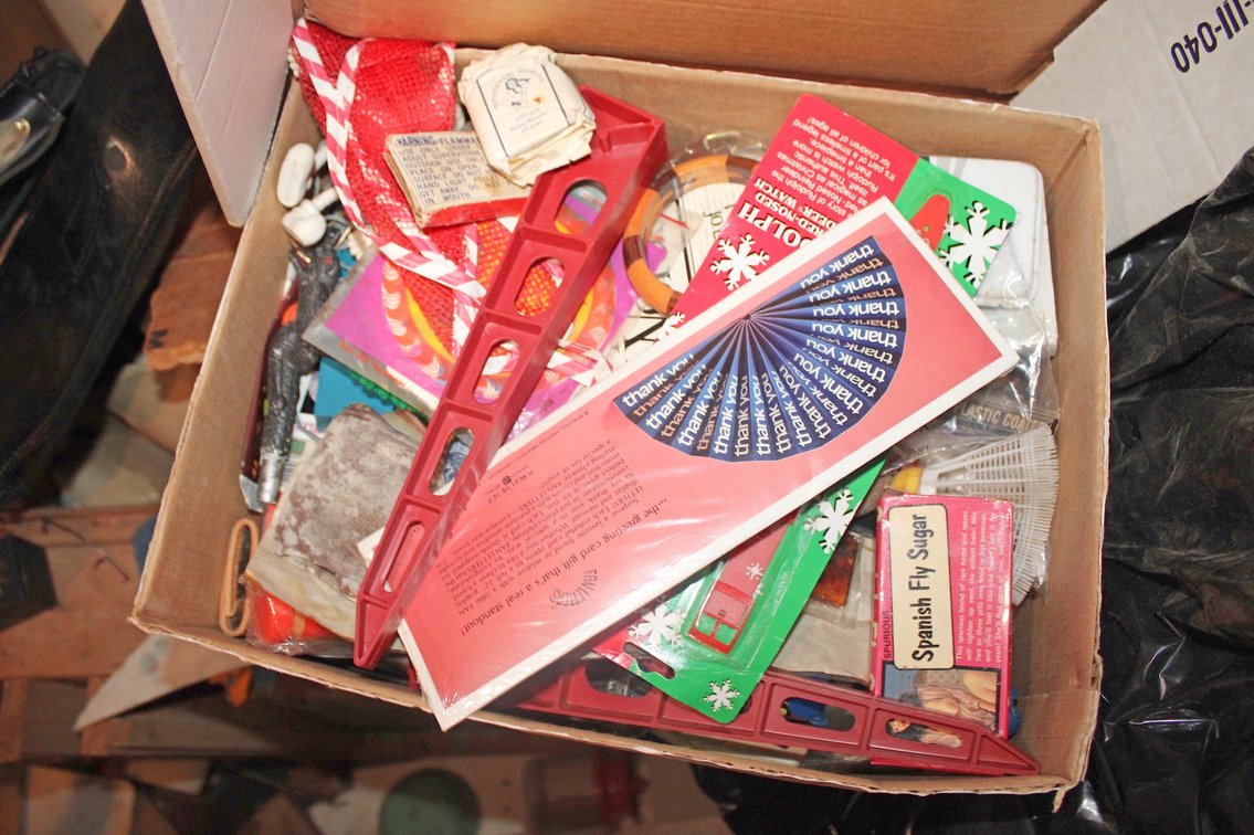 Image for HUGE VINTAGE TIME CAPSULE ESTATE AUCTION