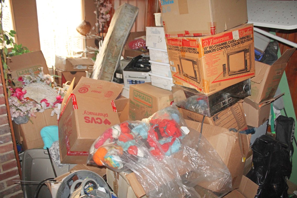 Image for HUGE VINTAGE TIME CAPSULE ESTATE AUCTION
