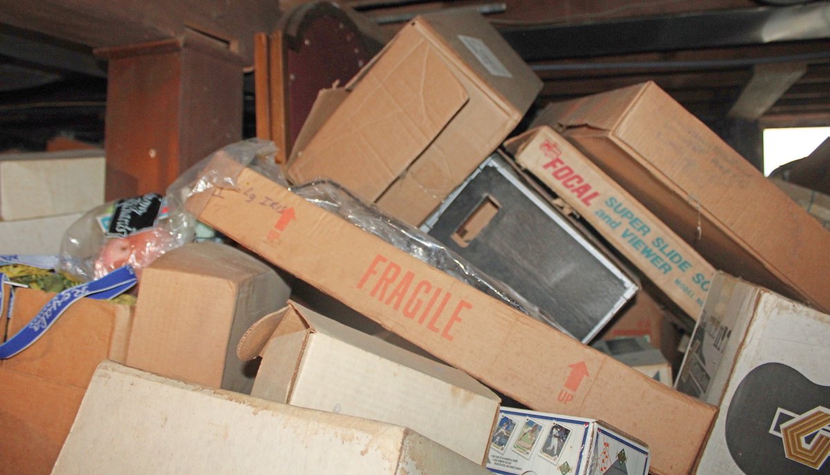 Image for HUGE VINTAGE TIME CAPSULE ESTATE AUCTION