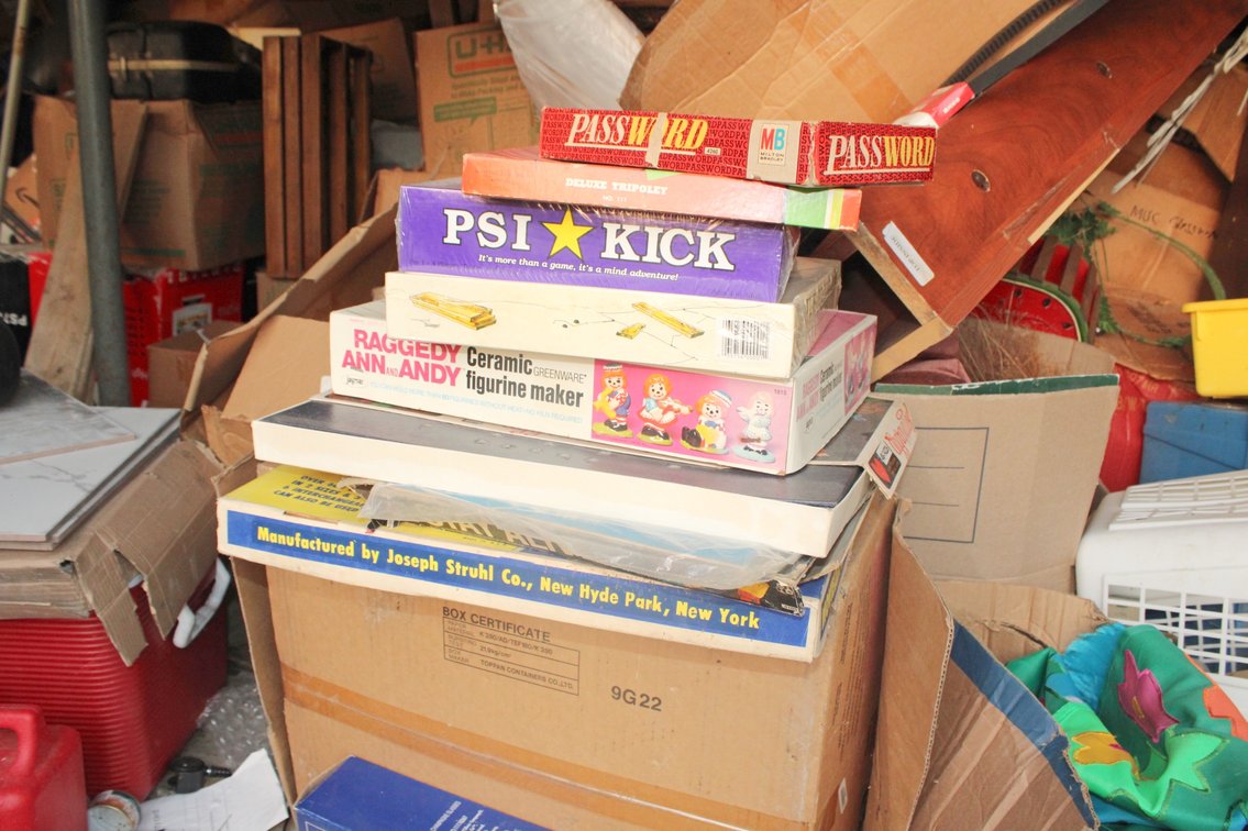 Image for HUGE VINTAGE TIME CAPSULE ESTATE AUCTION