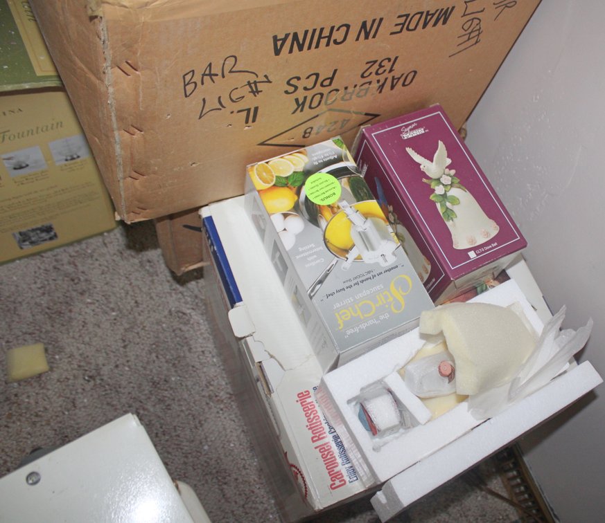 Image for HUGE VINTAGE TIME CAPSULE ESTATE AUCTION