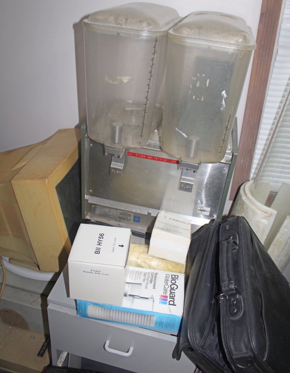 Image for HUGE VINTAGE TIME CAPSULE ESTATE AUCTION