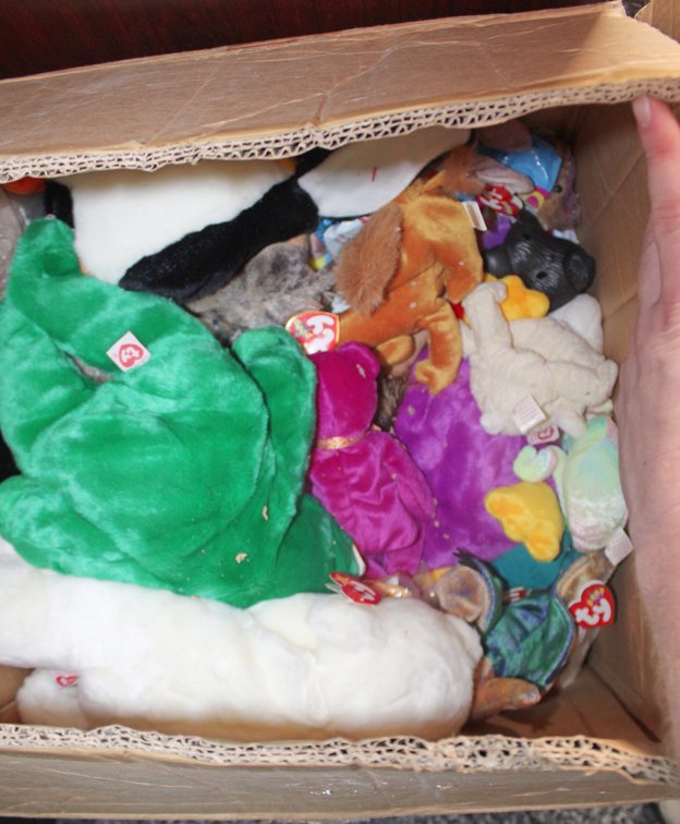 Image for HUGE VINTAGE TIME CAPSULE ESTATE AUCTION