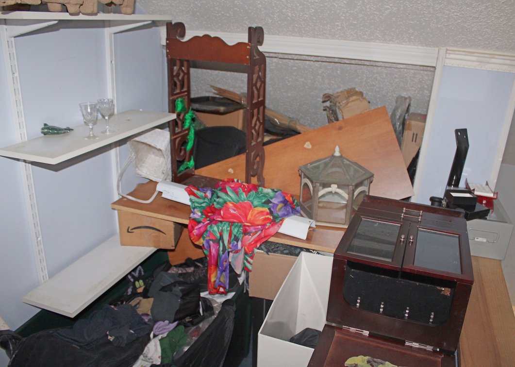 Image for HUGE VINTAGE TIME CAPSULE ESTATE AUCTION