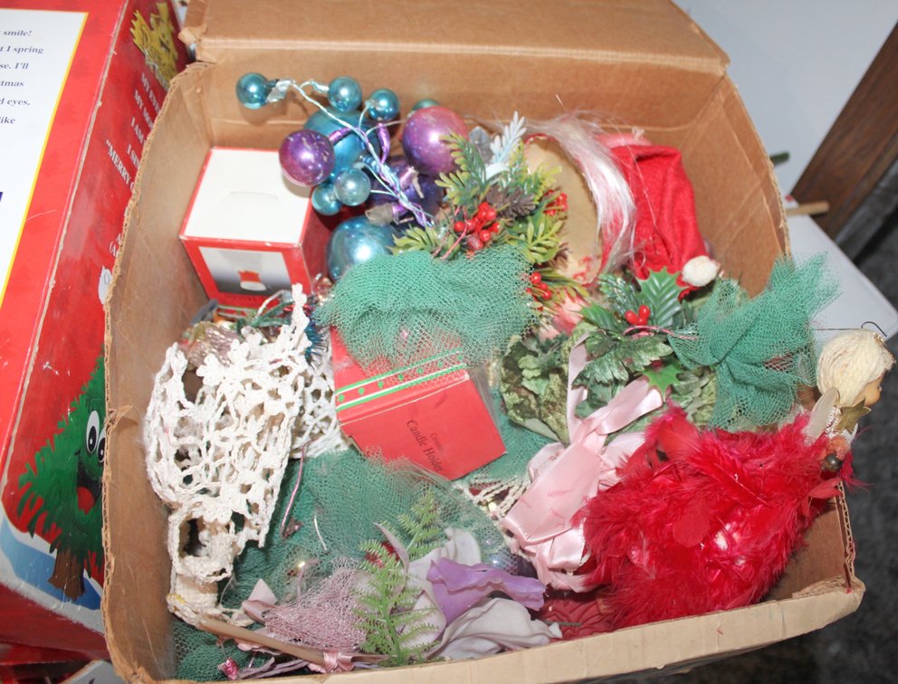Image for HUGE VINTAGE TIME CAPSULE ESTATE AUCTION