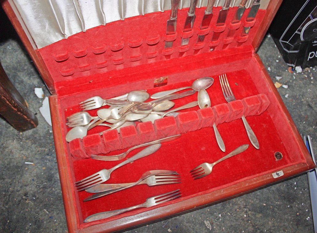 Image for HUGE VINTAGE TIME CAPSULE ESTATE AUCTION