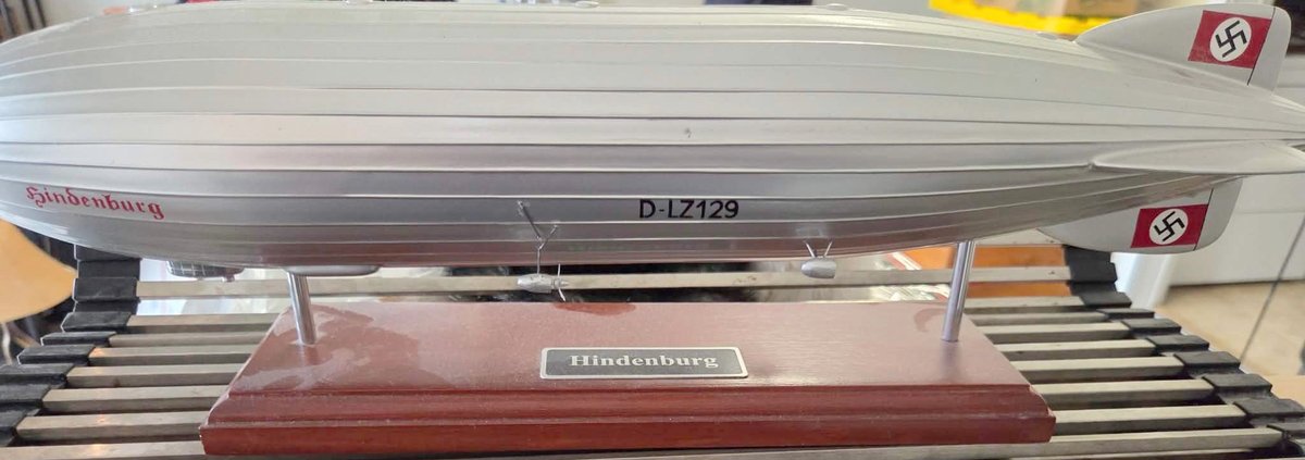 Image for FANTASTIC RETIRED NAVY COMMANDER INDOOR ESTATE AUCTION