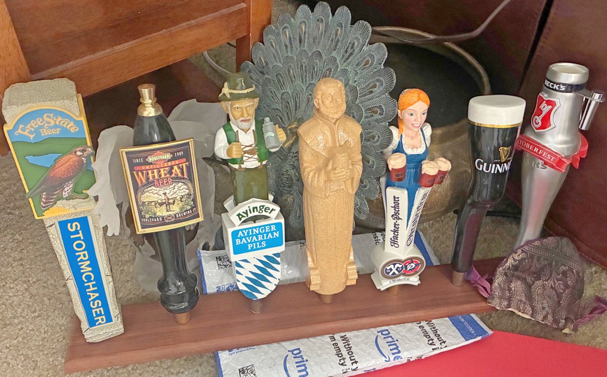 Image for FANTASTIC RETIRED NAVY COMMANDER INDOOR ESTATE AUCTION