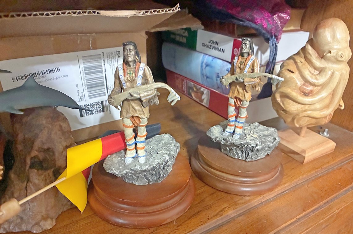 Image for FANTASTIC RETIRED NAVY COMMANDER INDOOR ESTATE AUCTION