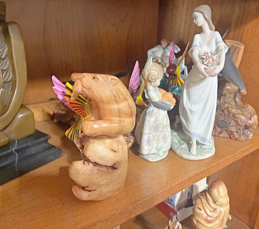 Image for FANTASTIC RETIRED NAVY COMMANDER INDOOR ESTATE AUCTION