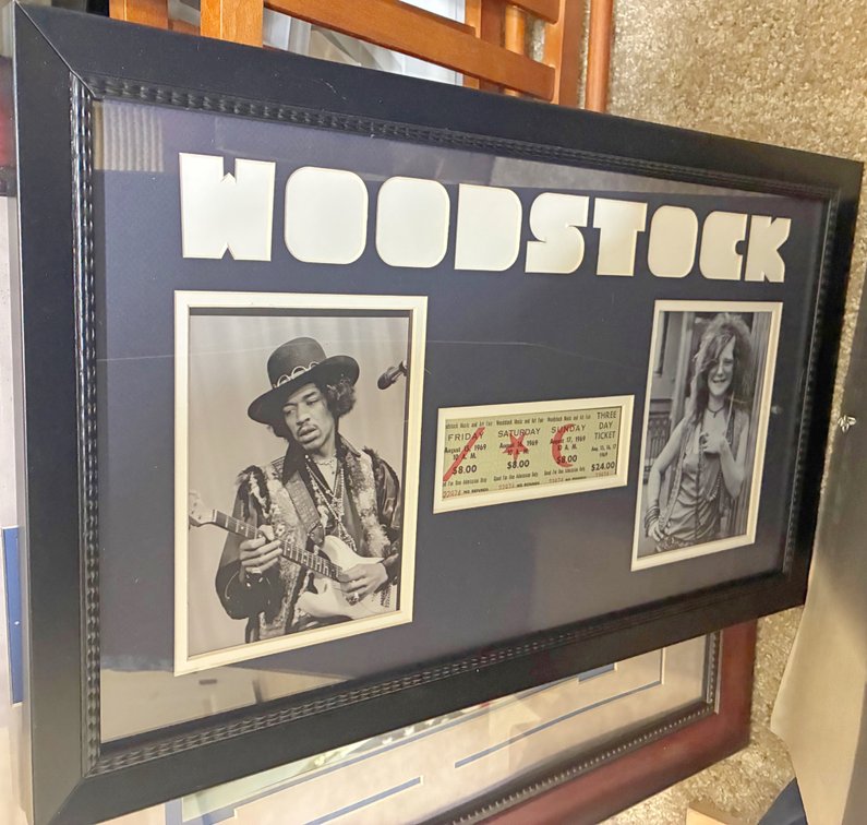 Image for FANTASTIC RETIRED NAVY COMMANDER INDOOR ESTATE AUCTION