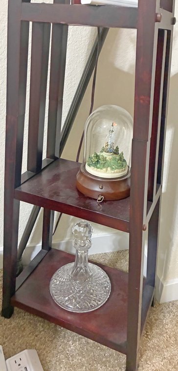 Image for FANTASTIC RETIRED NAVY COMMANDER INDOOR ESTATE AUCTION