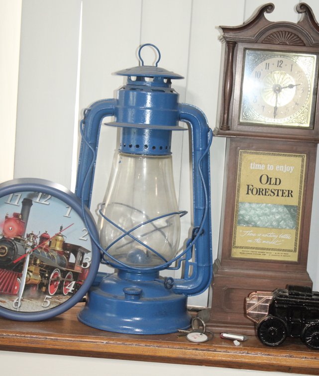 Image for LIVING ESTATE AUCTION