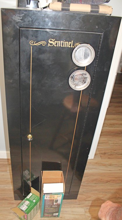 Image for LIVING ESTATE AUCTION