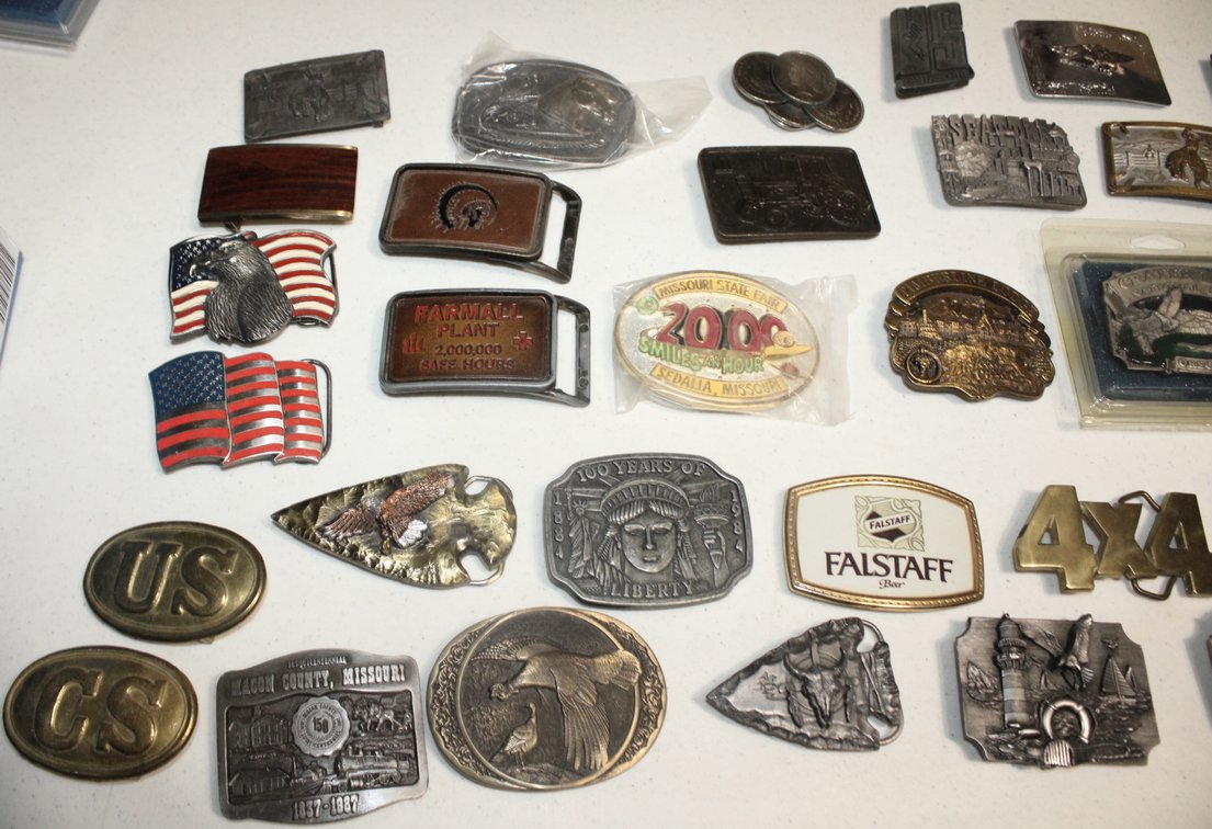 Image for LIVING ESTATE AUCTION