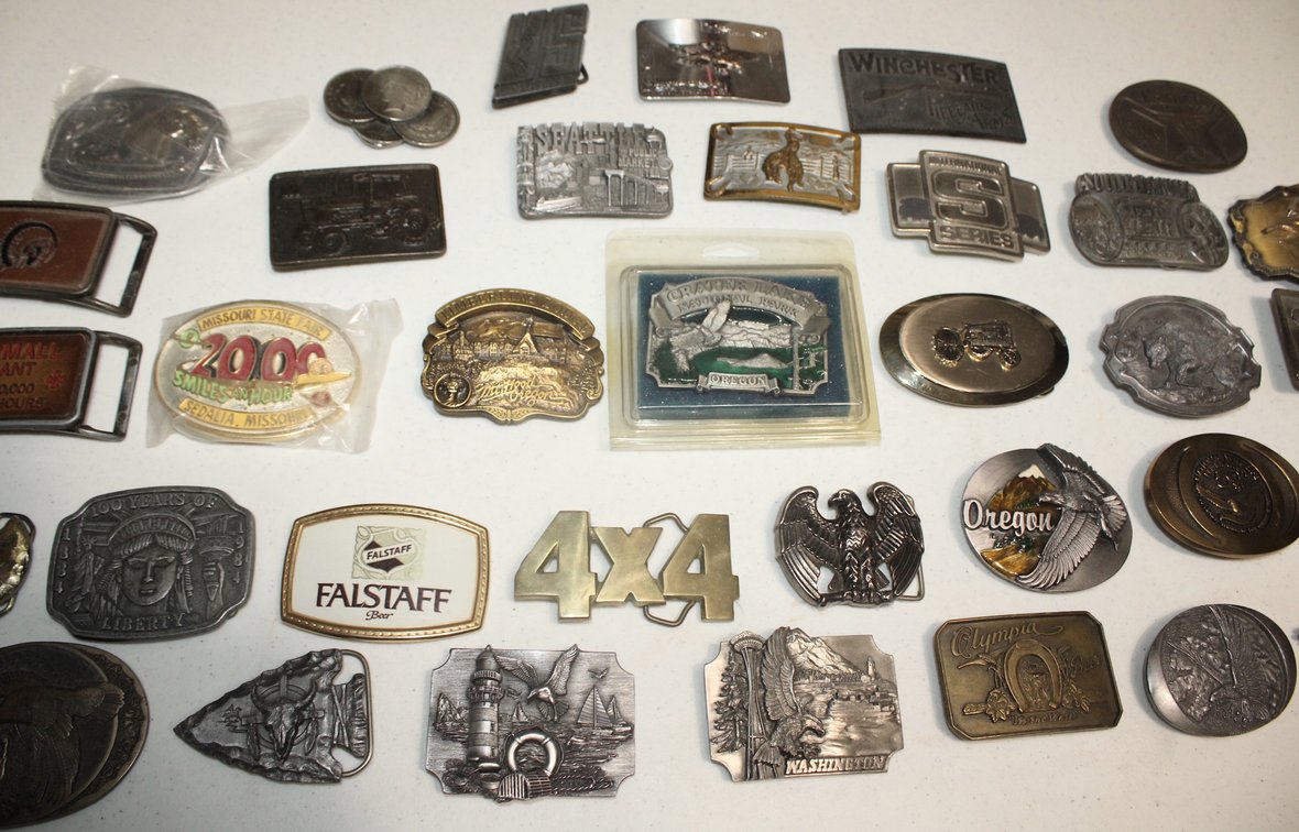 Image for LIVING ESTATE AUCTION