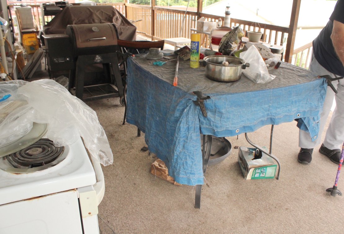 Image for LIVING ESTATE AUCTION