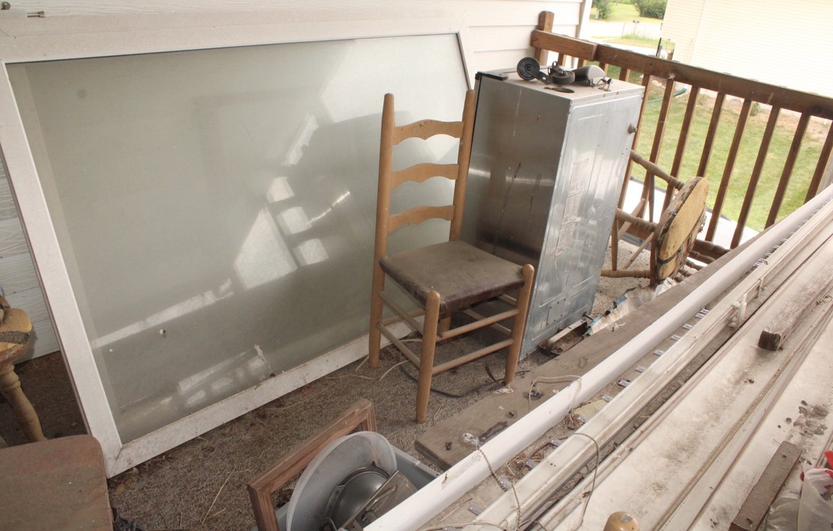 Image for LIVING ESTATE AUCTION