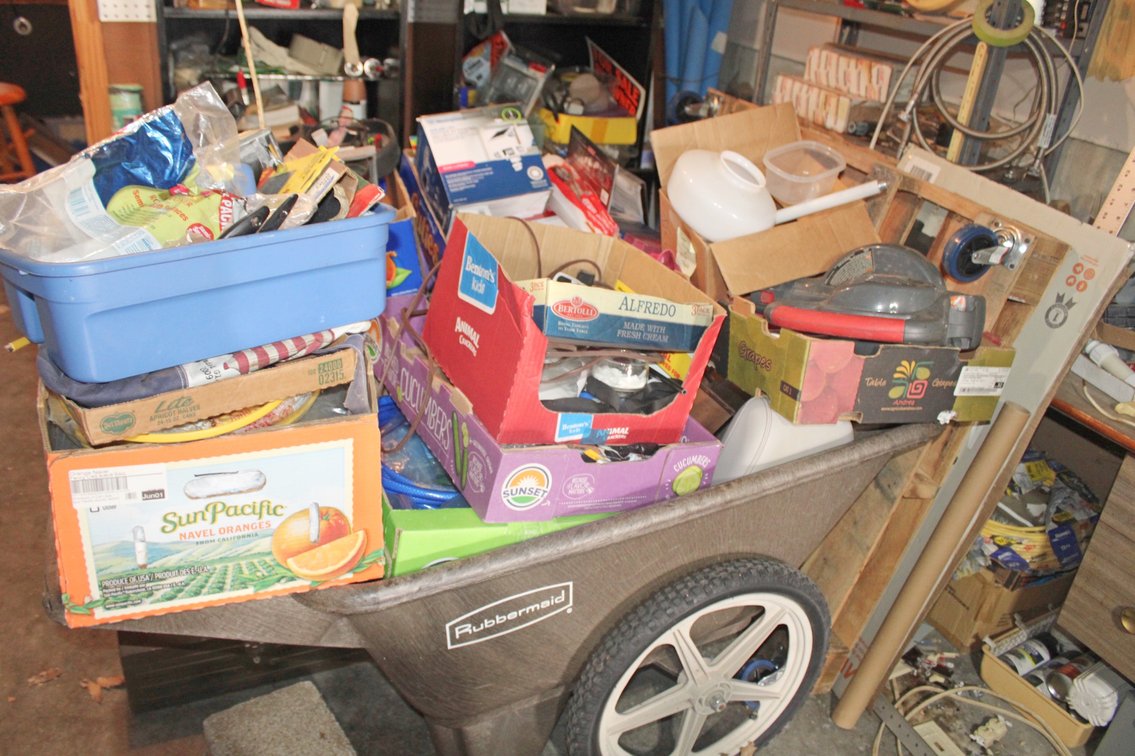 Image for LIVING ESTATE AUCTION